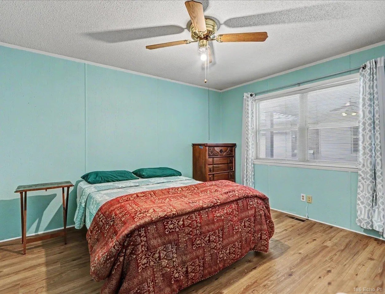 Second bedroom